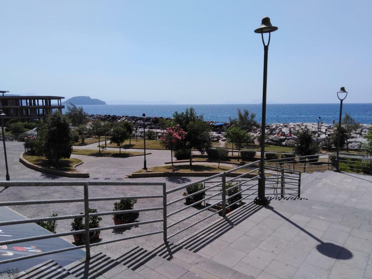 Apartament Valerio'S Flat Pozzuoli Zewnętrze zdjęcie
