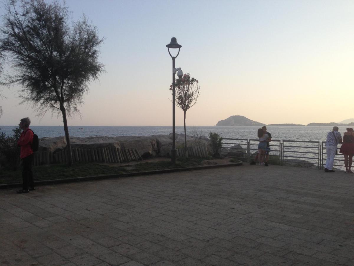 Apartament Valerio'S Flat Pozzuoli Zewnętrze zdjęcie